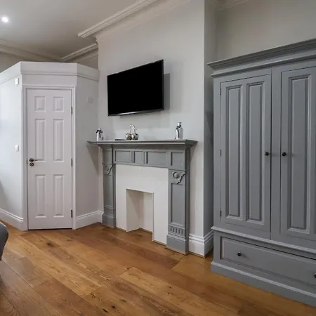 아파트 Flat 2 23 Hyde Park Road *