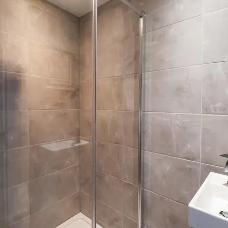 Flat 2 23 Hyde Park Road * Harrogate
