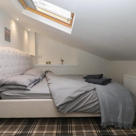 Апартаменты Flat 2 23 Hyde Park Road Харрогейт